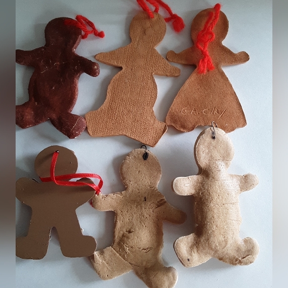 Handmade very vintage clay ornaments - Picture 2 of 7